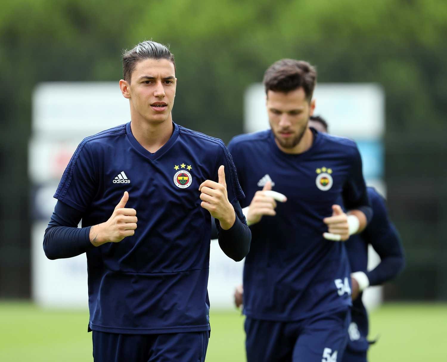 Fenerbahçe eski yıldızını tekrar takımına katıyor! Transferde sıcak gelişme 6 fenerbahce eski yildizini tekrar takimina katiyor transferde sicak gelisme 4 TKzl1pnj