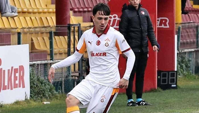 Fenerbahçe Galatasaray'ın elinden aldı! Transfer yakında açıklanacak 2 fenerbahce galatasarayin elinden aldi transfer yakinda aciklanacak 0 TVAHRt5n