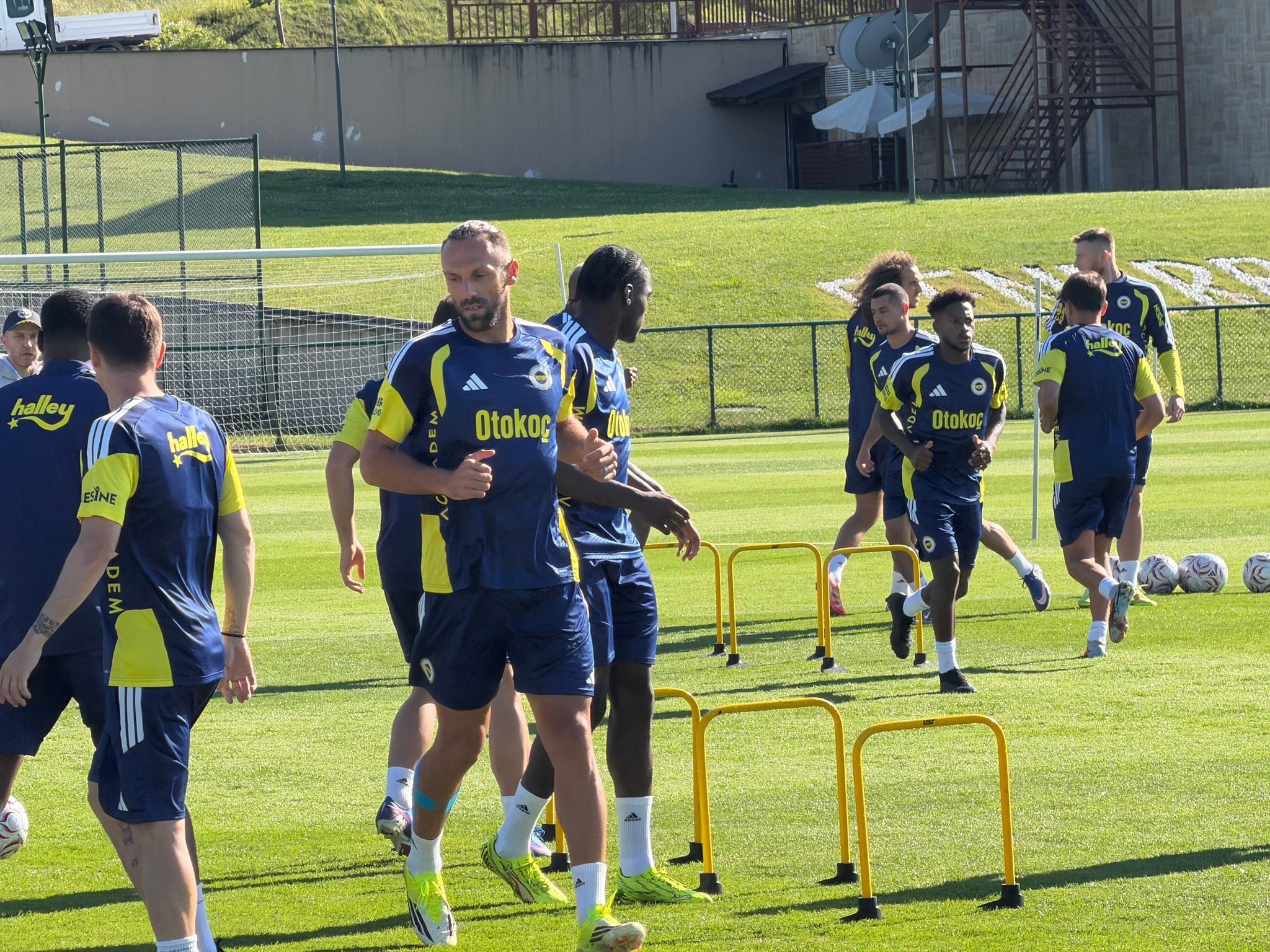 FENERBAHÇE HABERİ: İsmail Kartal'dan radikal karar! Peş peşe yaşanan sakatlıklar sonrası... 4 fenerbahce haberi ismail kartaldan radikal karar pes pese yasanan sakatliklar sonrasi 2 VPmwrsfO