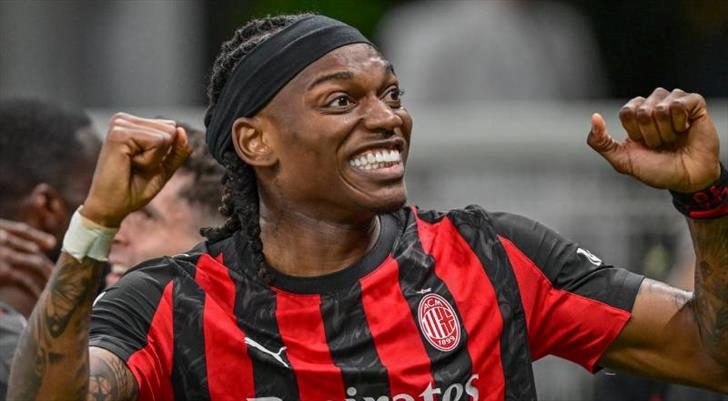 Fenerbahçe heyeti İtalya'da! Rafael Leao gelişmesi 1 fenerbahce heyeti italyada rafael leao gelismesi