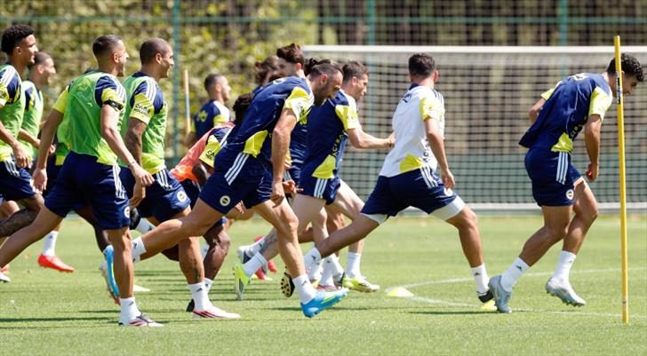 Fenerbahçe, hız kesmeden Sturm Graz maçının hazırlıklarına başladı 1 fenerbahce hiz kesmeden sturm graz macinin hazirliklarina basladi D8hs7H9h