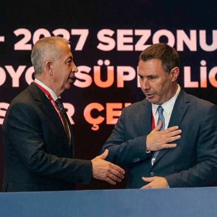 Fenerbahçe ile Galatasaray arasında gerilim! Elini sıkmadı | 'Popülist hareketler' 4 fenerbahce ile galatasaray arasinda gerilim elini sikmadi populist hareketler 2 uXD9Xjdf