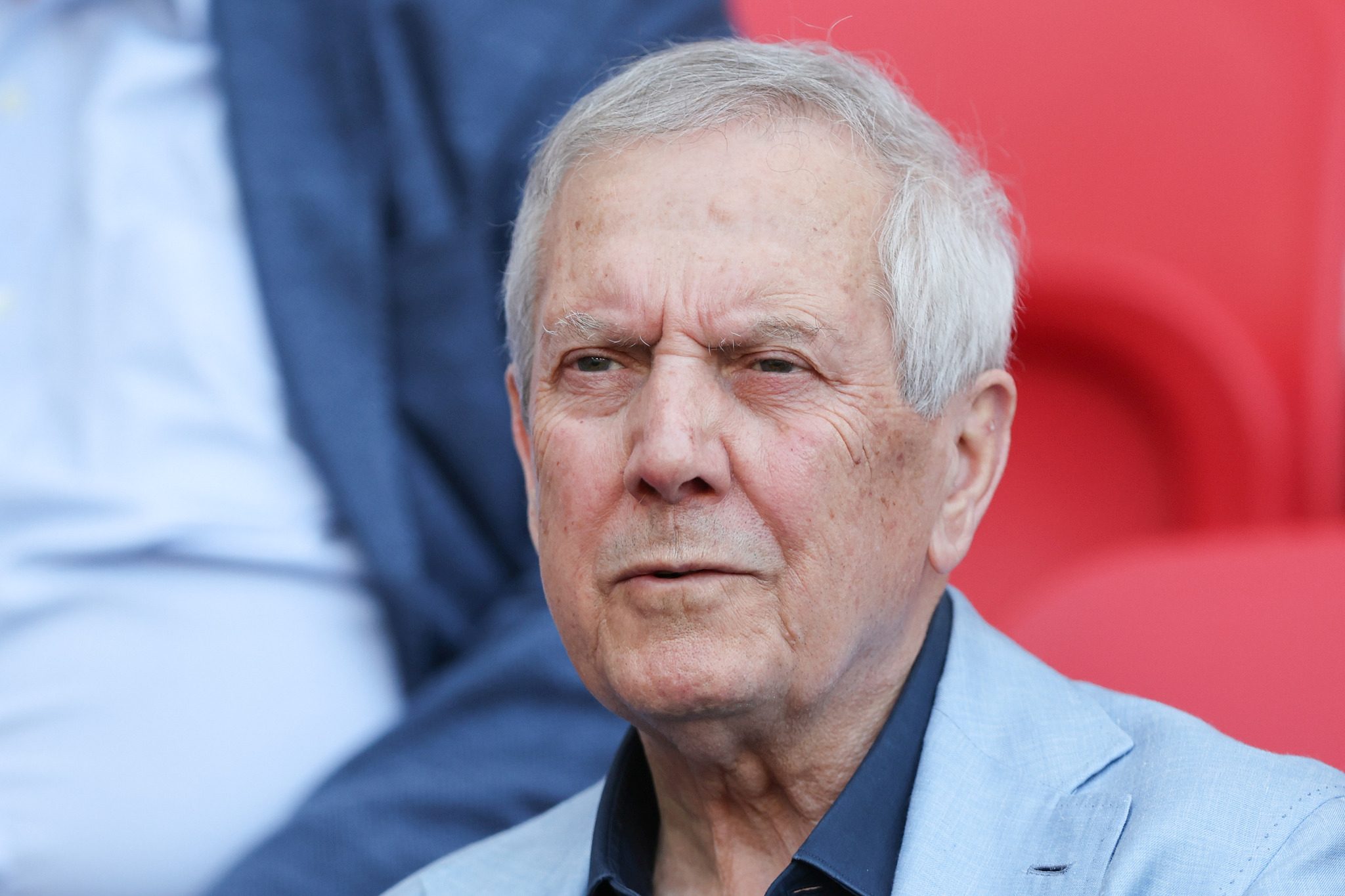 fenerbahce istiyordu 40 milyon euroya transfer oluyor 0 PivjmSWz