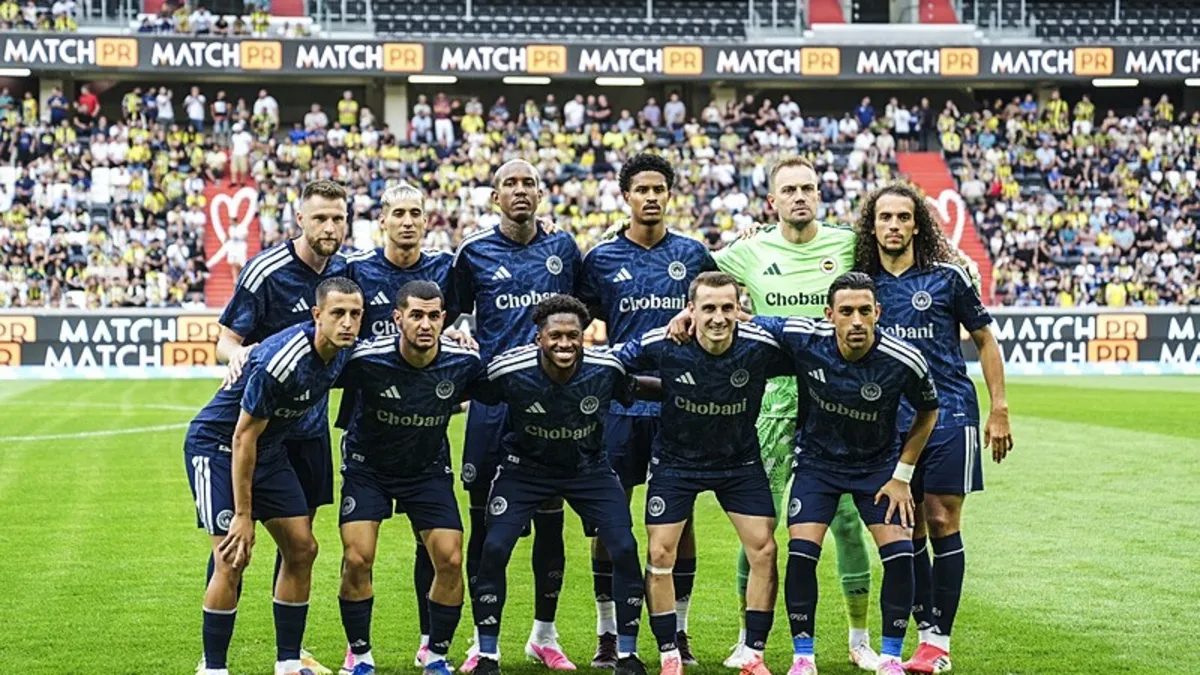 Fenerbahçe Kadıköy'de avantaj peşinde! İşte İsmail Kartal'ın Gornik Zabrze maçı beklenen 11'i 21 fenerbahce kadikoyde avantaj pesinde iste ismail kartalin gornik zabrze maci beklenen 11i k78FPlBc