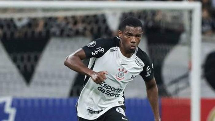 fenerbahce pesindeydi juventus yildiz isme talip oldu 2