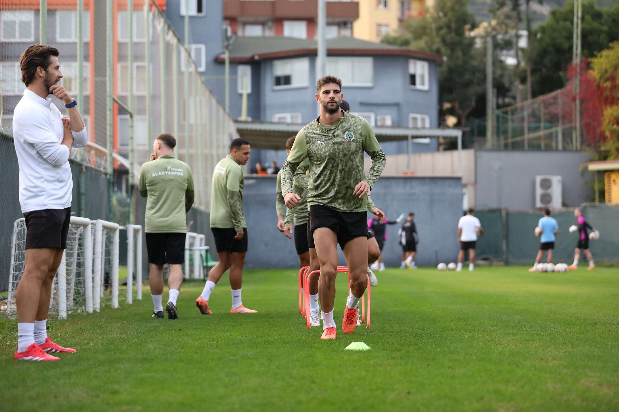 fenerbahce transferi bitirmek uzere iste yildiz oyuncu icin istenen bonservis 1 1Ky1MS7e