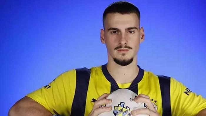 Fenerbahçe UEFA'ya 2 yeni transferini duyurdu! Listeden çıkan isimler de belirli oldu 6 fenerbahce uefaya 2 yeni transferini duyurdu listeden cikan isimler de belirli oldu 4 XGJnT5cR