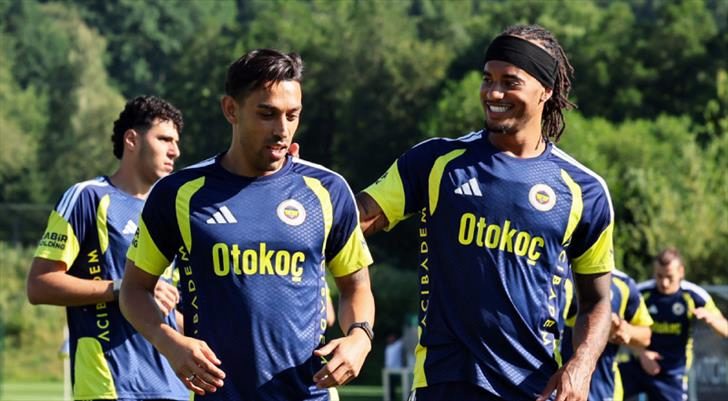 Fenerbahçe, yeni sezon hazırlıklarını sürdürdü 1 fenerbahce yeni sezon hazirliklarini surdurdu c3aLcmwN
