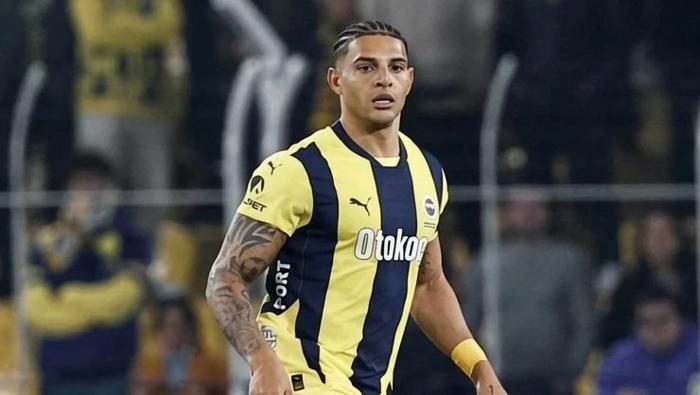 Fenerbahçe'de büyük kriz! Diego Carlos rest çekti: 'Oynamadan maaşımı alırım' 3 fenerbahcede buyuk kriz diego carlos rest cekti oynamadan maasimi alirim 1