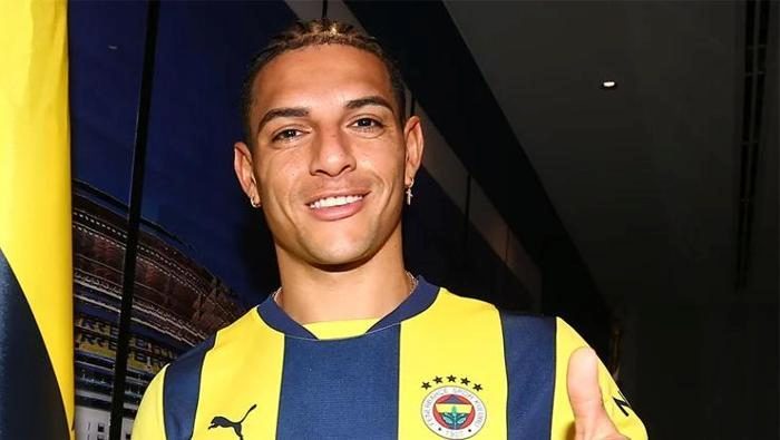 Fenerbahçe'de büyük kriz! Diego Carlos rest çekti: 'Oynamadan maaşımı alırım' 6 fenerbahcede buyuk kriz diego carlos rest cekti oynamadan maasimi alirim 4