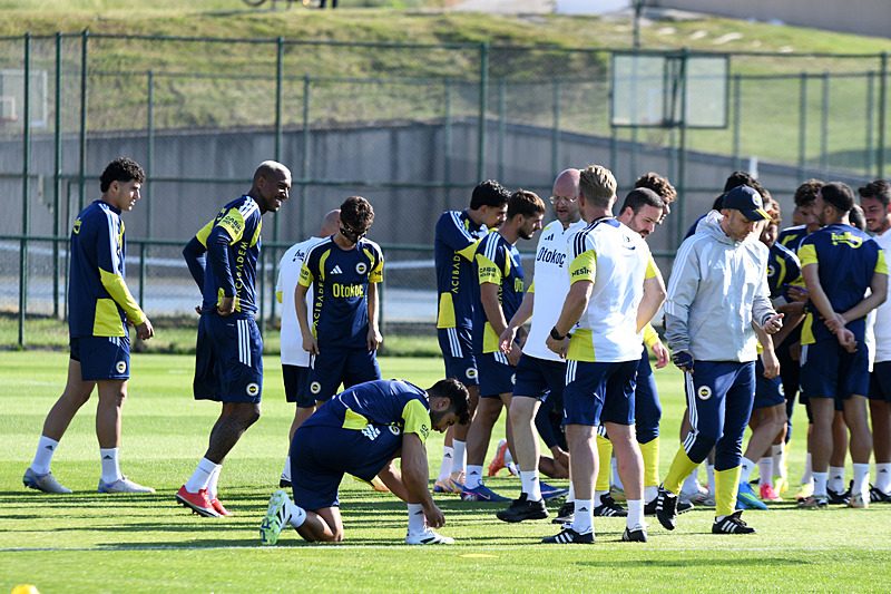 Fenerbahçe'de flaş ayrılık iddiası! Premier Lig'in yeni ekibi o yıldız için devrede 2 fenerbahcede flas ayrilik iddiasi premier ligin yeni ekibi o yildiz icin devrede 0 ed98nT9C
