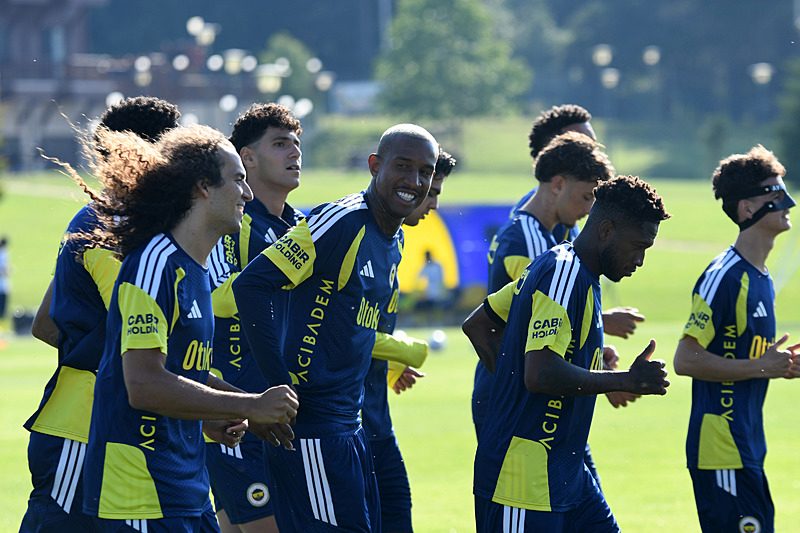 Fenerbahçe'de flaş ayrılık iddiası! Premier Lig'in yeni ekibi o yıldız için devrede 3 fenerbahcede flas ayrilik iddiasi premier ligin yeni ekibi o yildiz icin devrede 1