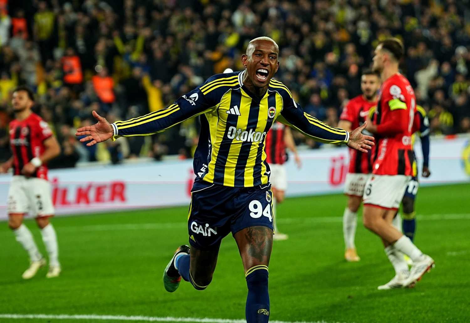Fenerbahçe'de flaş ayrılık iddiası! Premier Lig'in yeni ekibi o yıldız için devrede 9 fenerbahcede flas ayrilik iddiasi premier ligin yeni ekibi o yildiz icin devrede 7 HCOY3vLA