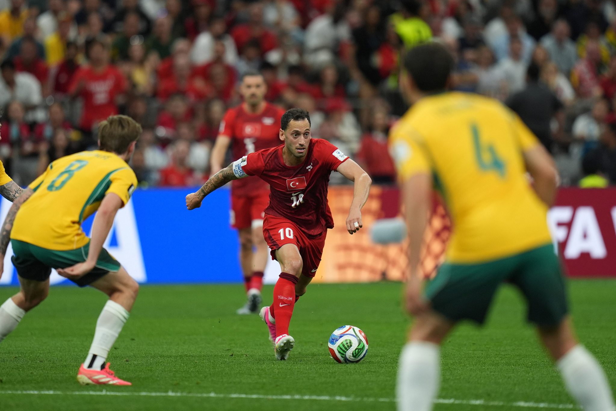 fenerbahcede hakan calhanoglu transferi icin kritik tarih muhakkak oldu 0 w3PhR5nl