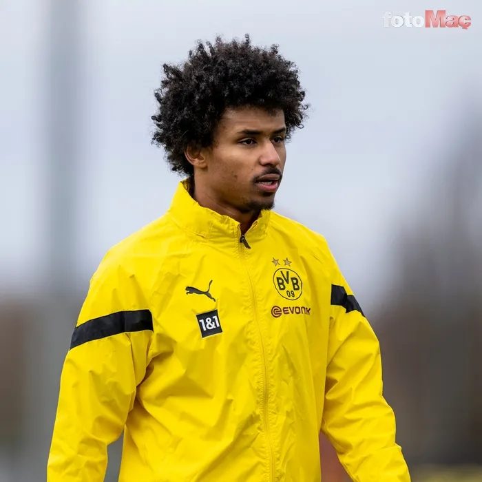 fenerbahcede karim adeyemi gelismesi 5 yillik imzaliyor 5 CpTLFVXN