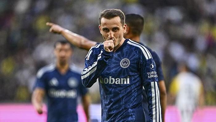 Fenerbahçe'de yaprak dökümü! 4 yıldıza kanca 7 fenerbahcede yaprak dokumu 4 yildiza kanca 5 YUchq7fc