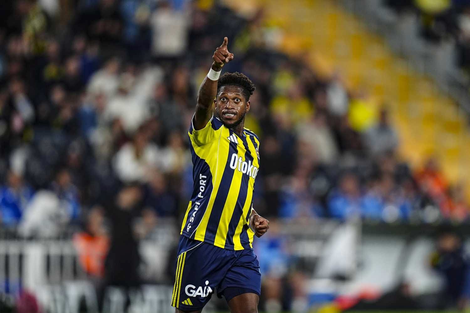 Fenerbahçe'den ayrılırsa yerine o gelecek! 10+4 kontejanı için düşünülen isim... 4 fenerbahceden ayrilirsa yerine o gelecek 104 kontejani icin dusunulen isim 2 7Gum6MeX