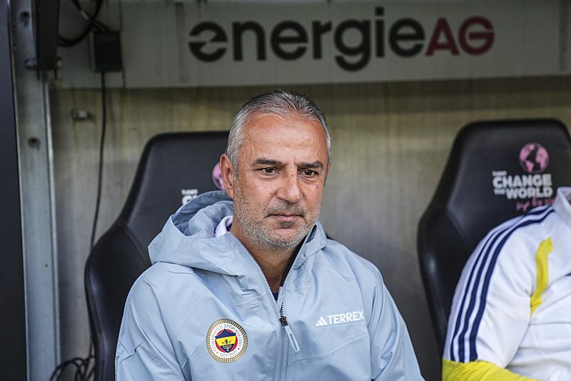 Fenerbahçe'den ayrılırsa yerine o gelecek! 10+4 kontejanı için düşünülen isim... 7 fenerbahceden ayrilirsa yerine o gelecek 104 kontejani icin dusunulen isim 5 GB3DHc7N