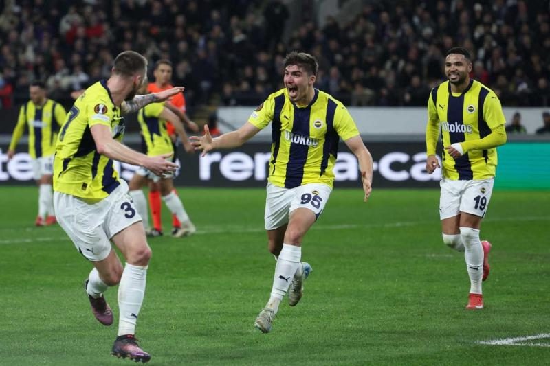 fenerbahceden eski yildizina kanca transferde galatasaray da devrede 6 P1ATnZUE