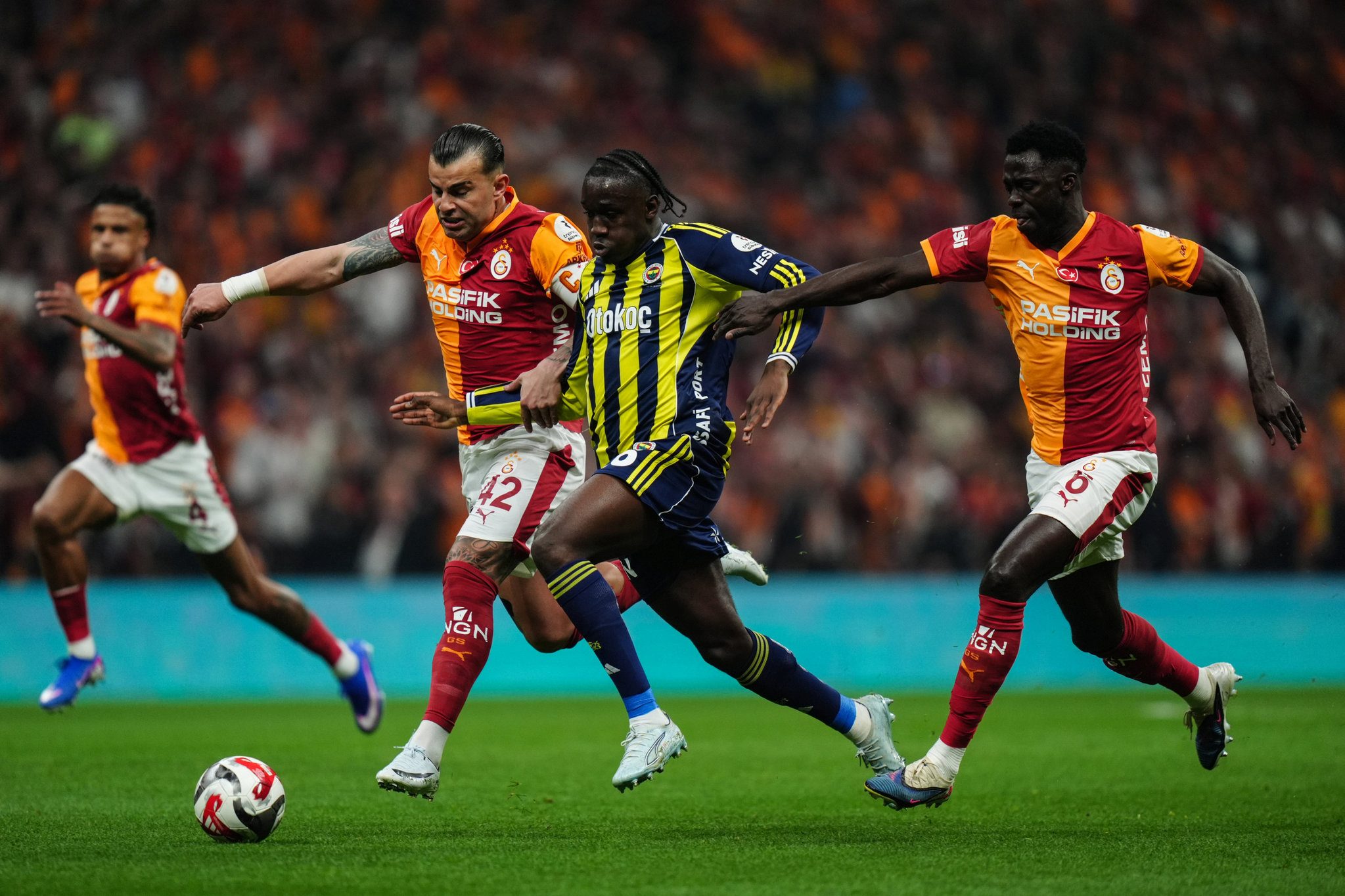 fenerbahceden galatasaraya 60 milyon euroluk calim dev teklifi acikladilar 3 M9YQdkJY