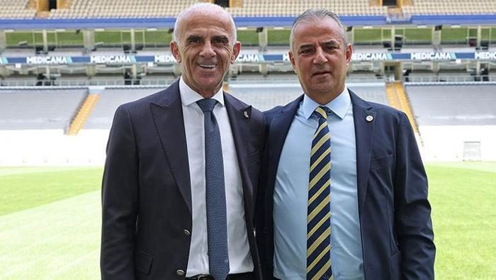fenerbahceden santrfora surpriz hedef rota italyaya cevrildi 1 fJRPnJlJ