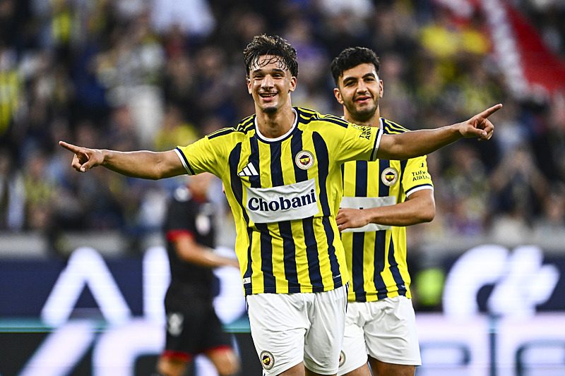 Fenerbahçe'den Üstün Lig'in yıldızına kanca! Transfer takasla bitecek 2 fenerbahceden ustun ligin yildizina kanca transfer takasla bitecek 0