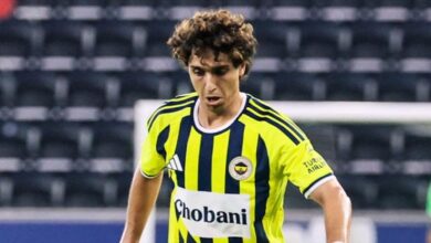 Fenerbahçeli futbolcuya teklif yağmuru! 5 talip birden 7 fenerbahceli futbolcuya teklif yagmuru 5 talip birden yWwud1Aa