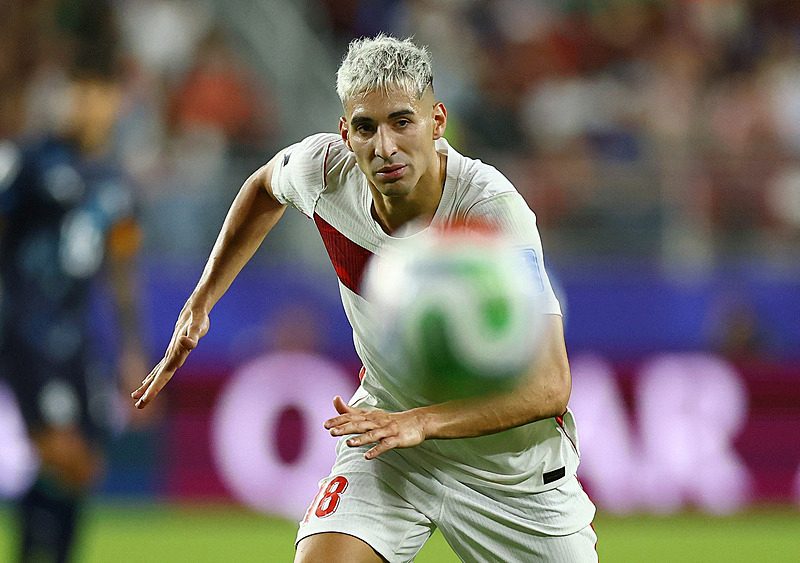 Fenerbahçeli isme sürpriz talip! Transferde domino tesiri yaşanabilir 10 fenerbahceli isme surpriz talip transferde domino tesiri yasanabilir 8