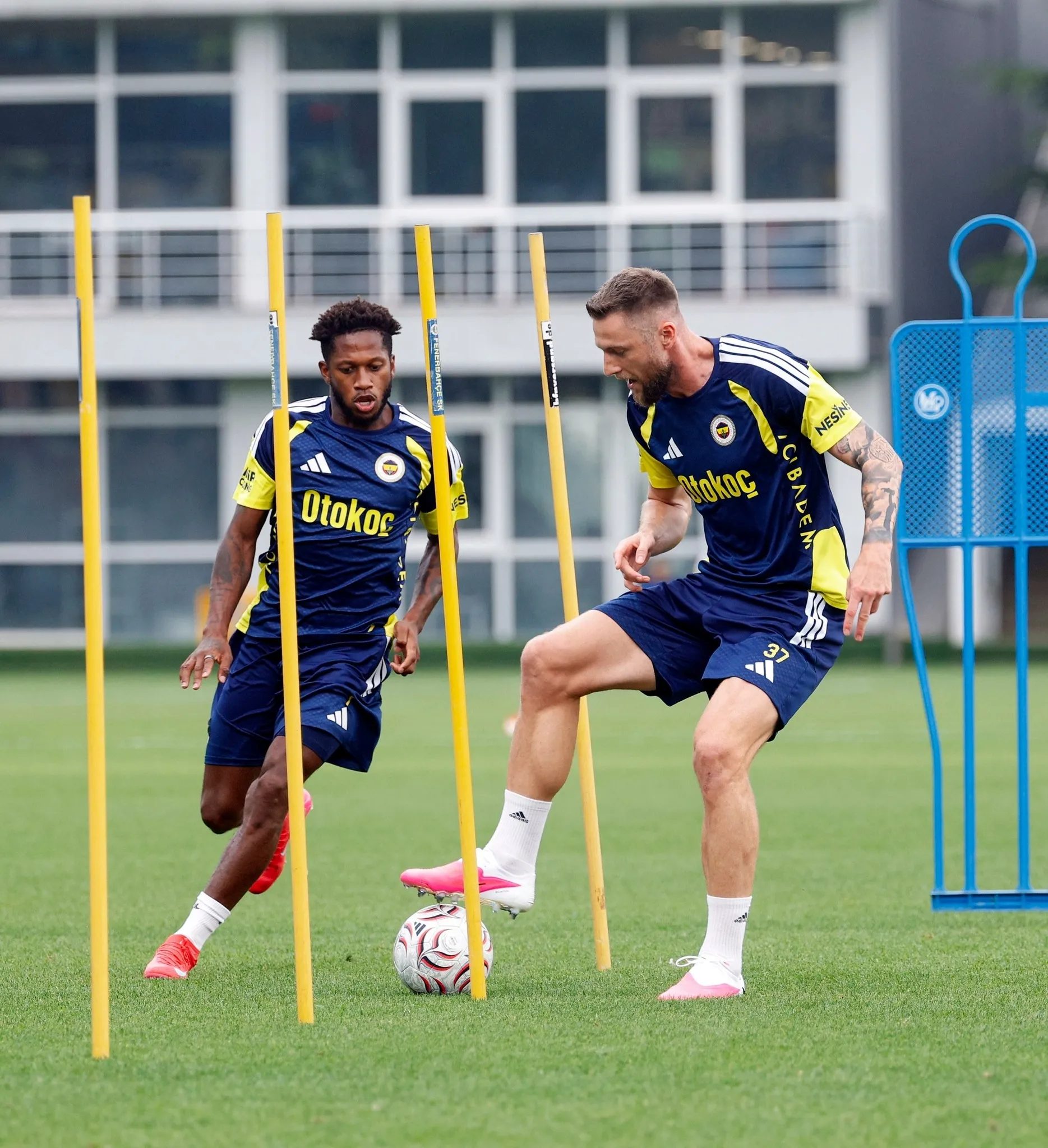 Fenerbahçeli yıldıza eski kulübü talip! Transfer koşullarını sordular 2 fenerbahceli yildiza eski kulubu talip transfer kosullarini sordular 0 M94zZbph