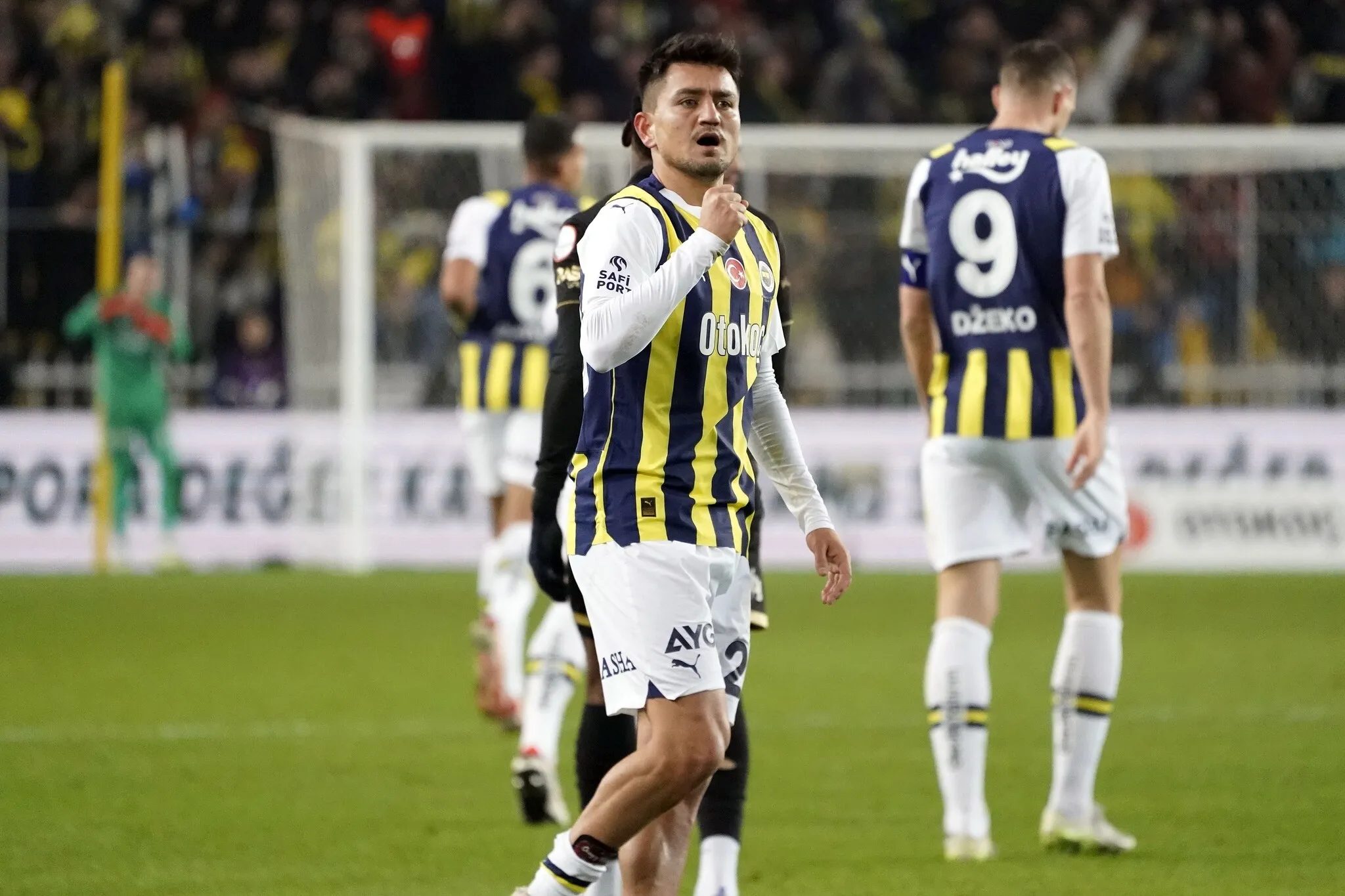Fenerbahçeli yıldıza eski kulübü talip! Transfer koşullarını sordular 12 fenerbahceli yildiza eski kulubu talip transfer kosullarini sordular 10 Wgk1HSUT