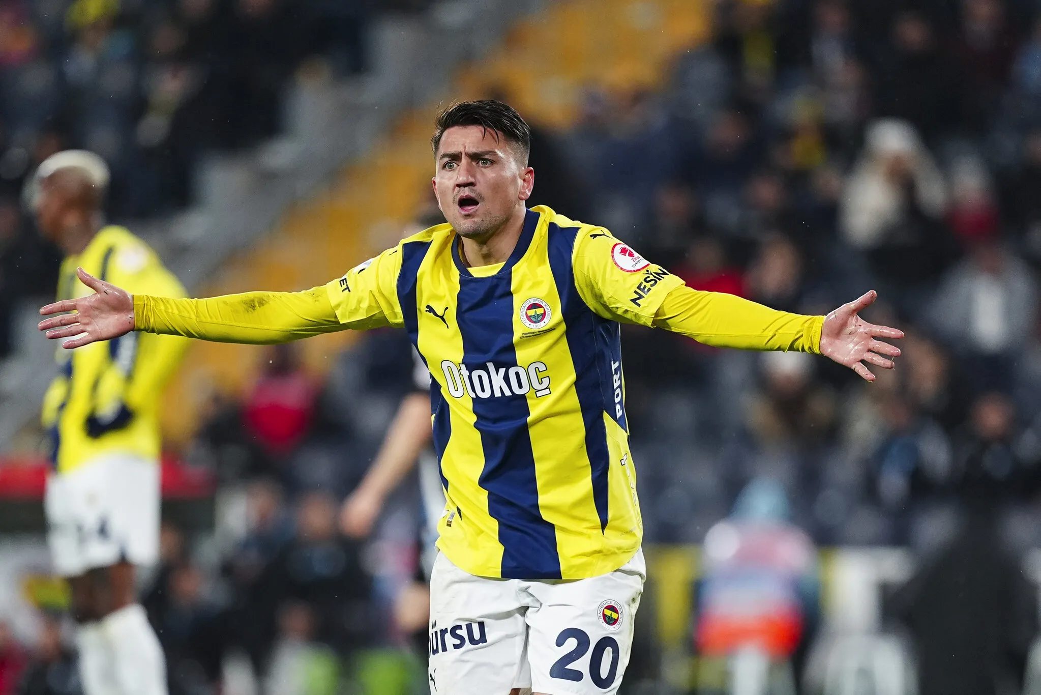 Fenerbahçeli yıldıza eski kulübü talip! Transfer koşullarını sordular 15 fenerbahceli yildiza eski kulubu talip transfer kosullarini sordular 13 sUiaER1l