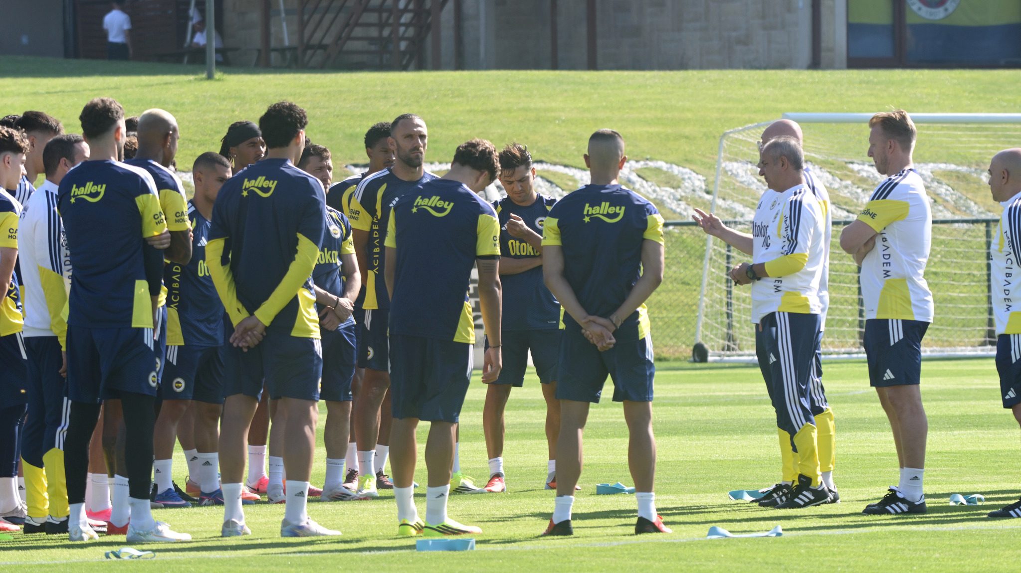 Fenerbahçeli yıldızdan şok transfer sözleri: Karar bana kalsa çoktan oradaydım! 3 fenerbahceli yildizdan sok transfer sozleri karar bana kalsa coktan oradaydim 1 hN6znulJ