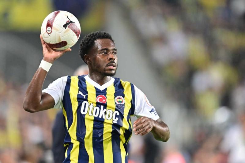 fenerbahcenin eski yildizi gruba geri donmek istiyor 5 O18BNLS4