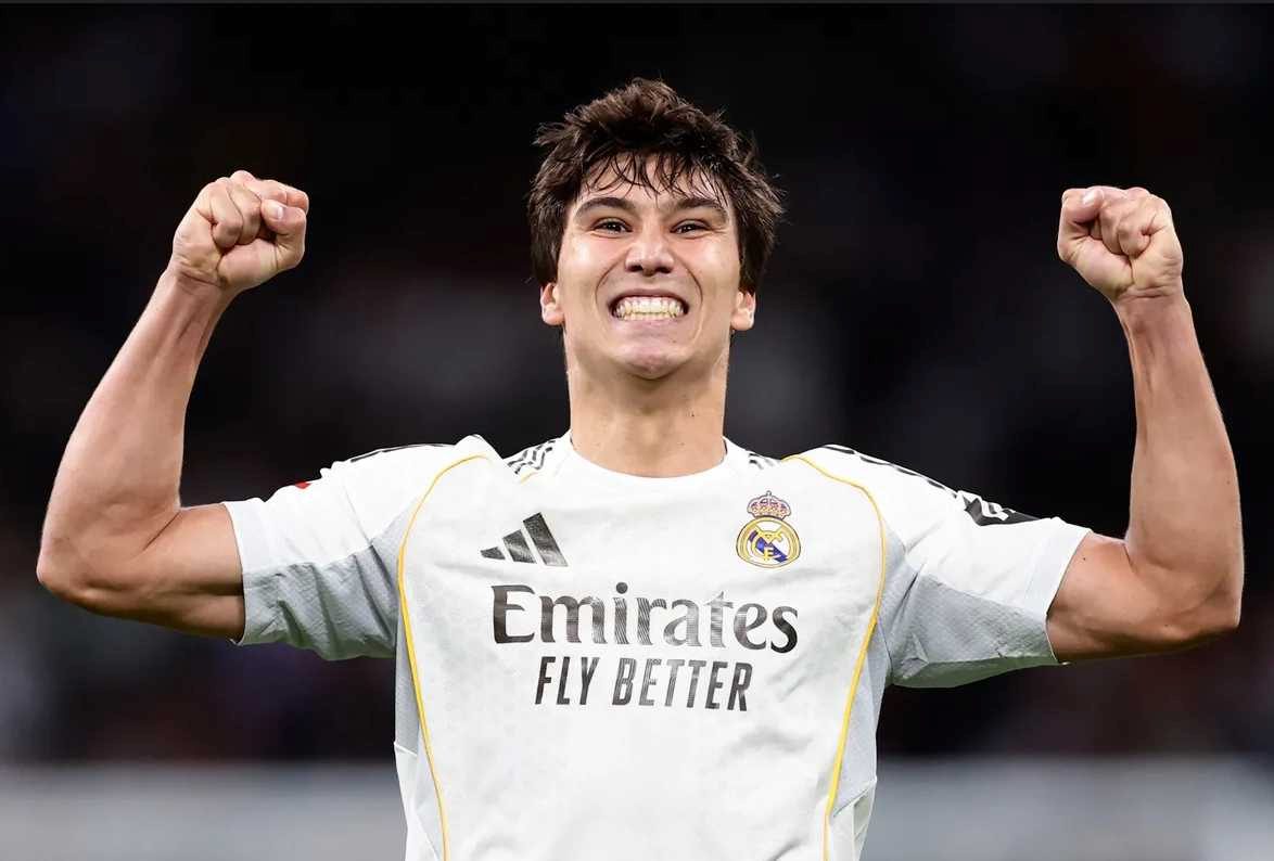 fenerbahcenin yeni golcusu real madridden mourinhodan transfere onay 3 JZZUYenp