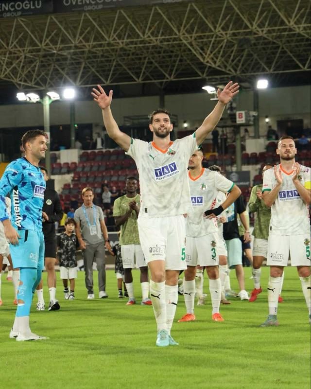 fenerbahcenin yeni stoperi harika ligden transfere sicak bakiyor 4 LumJ7H56