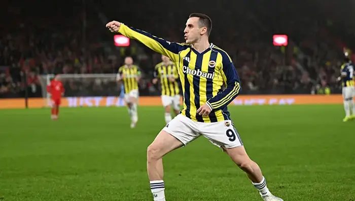 Fenerbahçe'nin yıldızına Arabistan'dan astronomik transfer teklifi! Merih'in yanına gidebilir 6 fenerbahcenin yildizina arabistandan astronomik transfer teklifi merihin yanina gidebilir 4 QTvwQEq4