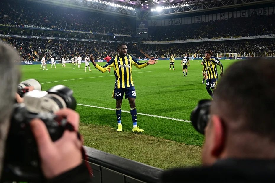 Fenerbahçe'ye Sidiki Cherif piyangosu! Transferde sıcak gelişme 4 fenerbahceye sidiki cherif piyangosu transferde sicak gelisme 2 DbXKUPgY