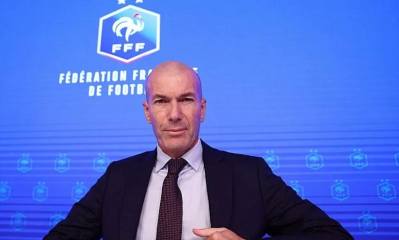 Fransa Ulusal Ekibi'nde Zinedine Zidane dönemi başladı! 1 fransa ulusal ekibinde zinedine zidane donemi basladi C2WEKETu