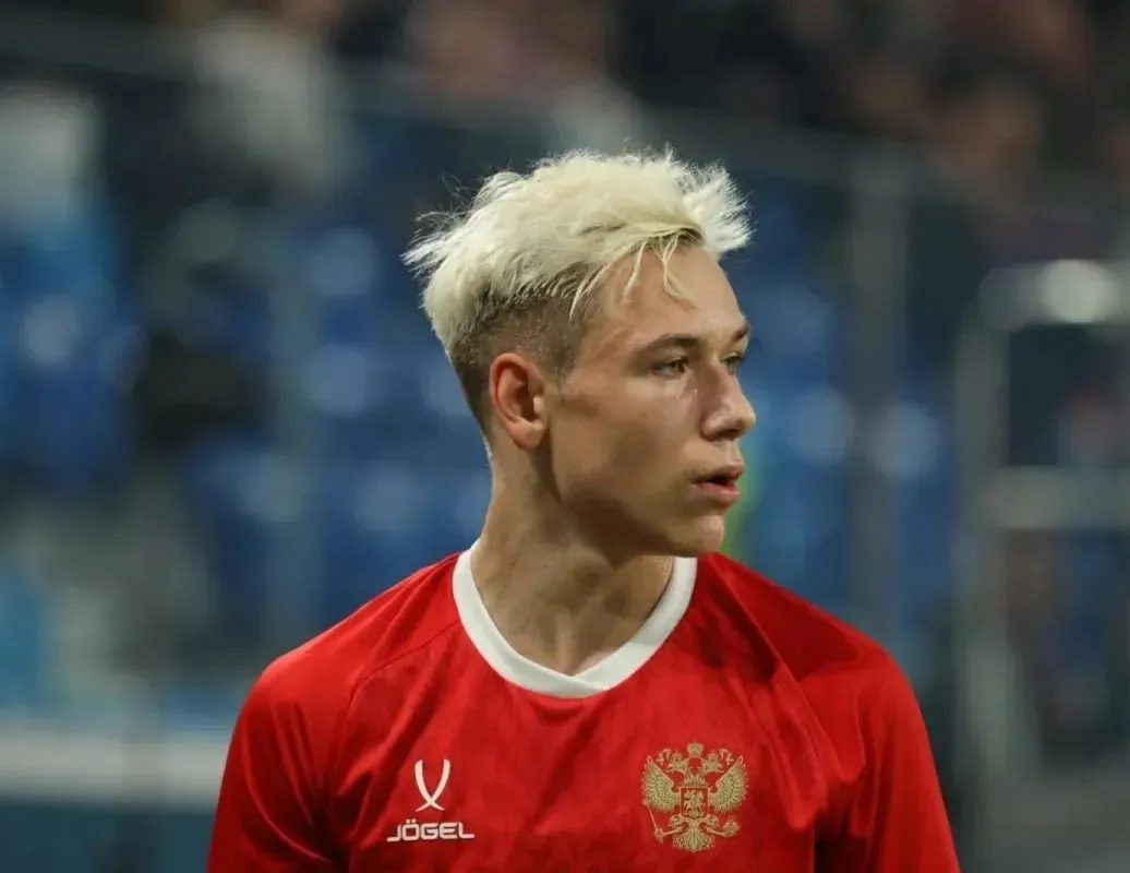 Galatasaray, Batrakov transferinde ısrarcı! Teklif güncellendi 3 galatasaray batrakov transferinde israrci teklif guncellendi 1 TFkyHYbs