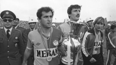Galatasaray, Fatih Terim'in birinci imzasının 52. yıl dönümü için bildiri yayımladı 16 galatasaray fatih terimin birinci imzasinin 52 yil donumu icin bildiri yayimladi tT4RdGcU