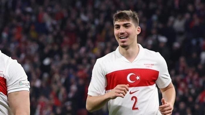 Galatasaray, Fenerbahçe'den ayrılan bir ismi daha istiyor! Jhon Duran'dan sonra... 5 galatasaray fenerbahceden ayrilan bir ismi daha istiyor jhon durandan sonra 3 bcuCl3eR