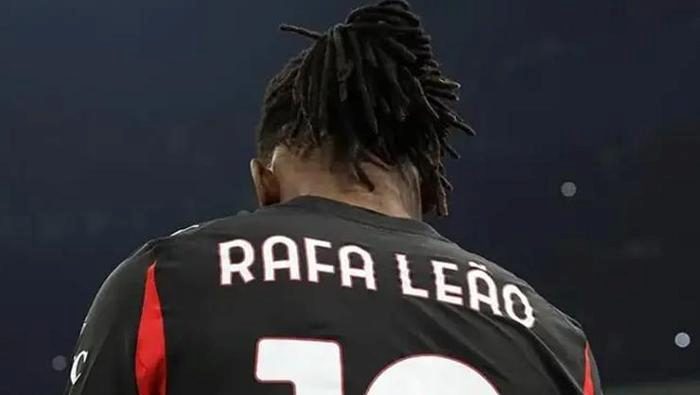 Galatasaray istiyordu! Milan'dan bomba Leao kararı 4 galatasaray istiyordu milandan bomba leao karari 2 tfsipjQ1