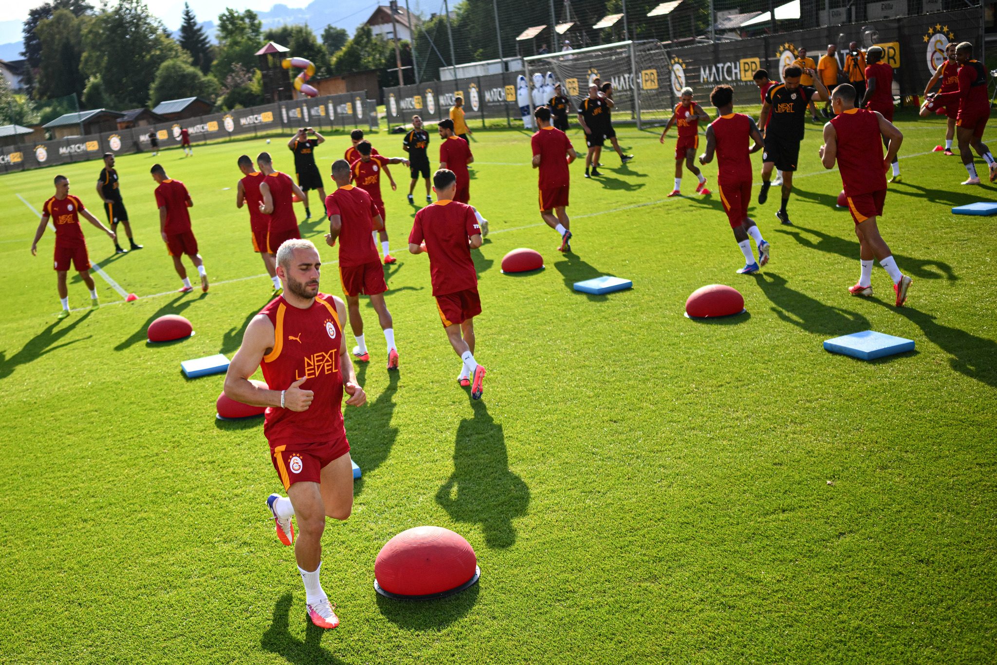 galatasaray osimhenin yanina premier lig yildizini getirmek istiyor 0 galSPW3d