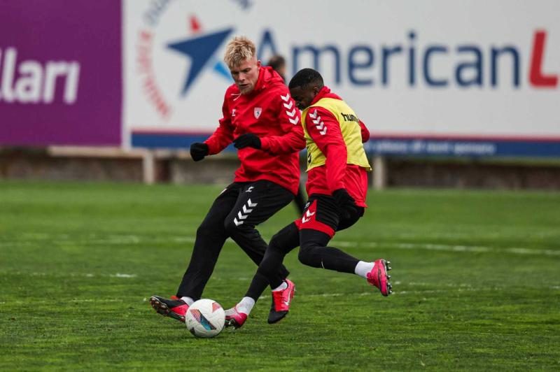 Galatasaray, Samsunspor'un yıldızını istiyor! Transfer görüşmeleri başladı 5 galatasaray samsunsporun yildizini istiyor transfer gorusmeleri basladi 3 tpQC8MPQ