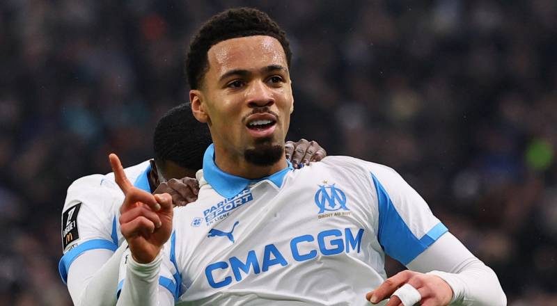 galatasaray transferde ataga kalkti sol kanat ve on numara 0 WPsTFEdH