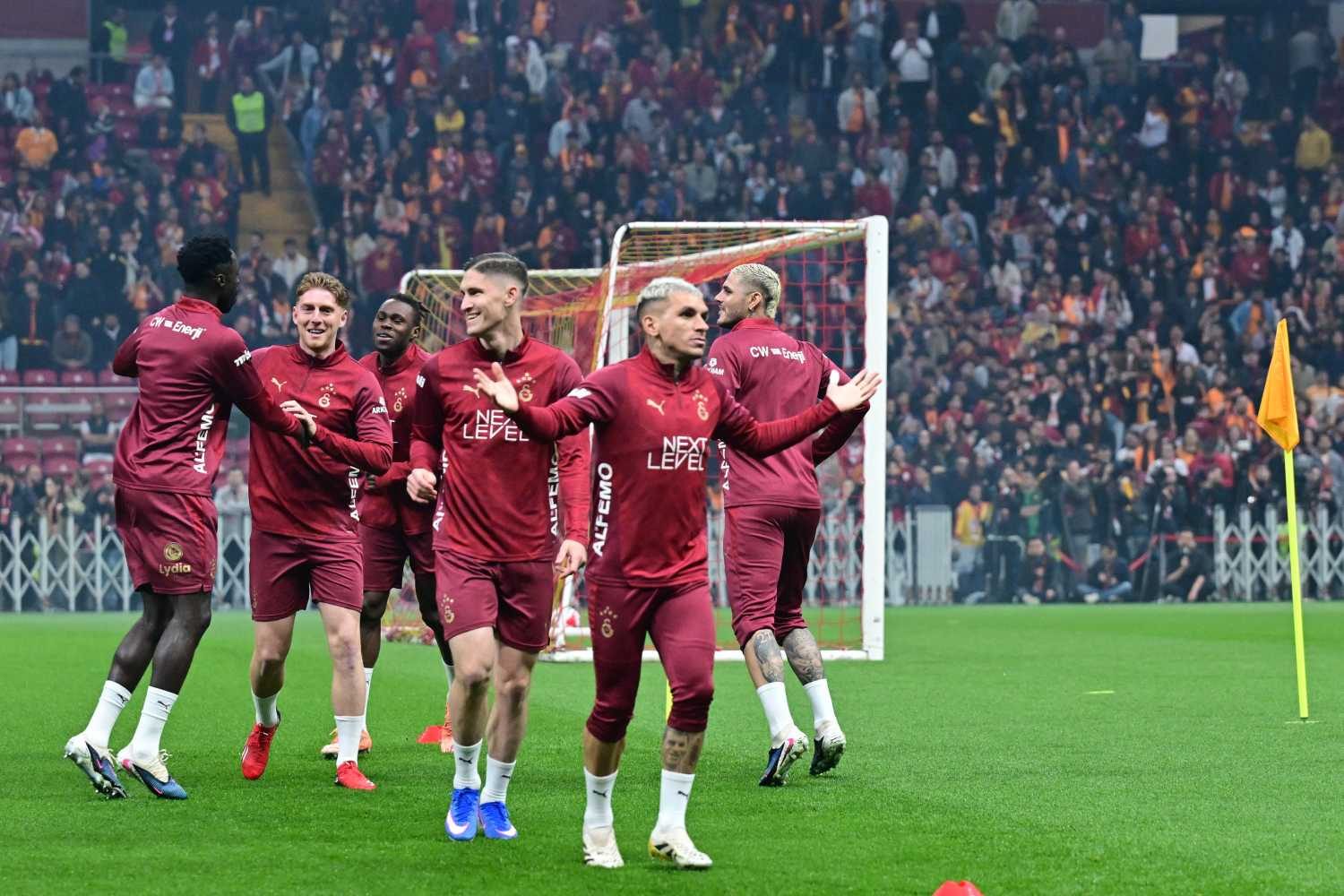 Galatasaray yabancı planını belirledi! İşte Okan Buruk'un kadrosu 2 galatasaray yabanci planini belirledi iste okan burukun kadrosu 0