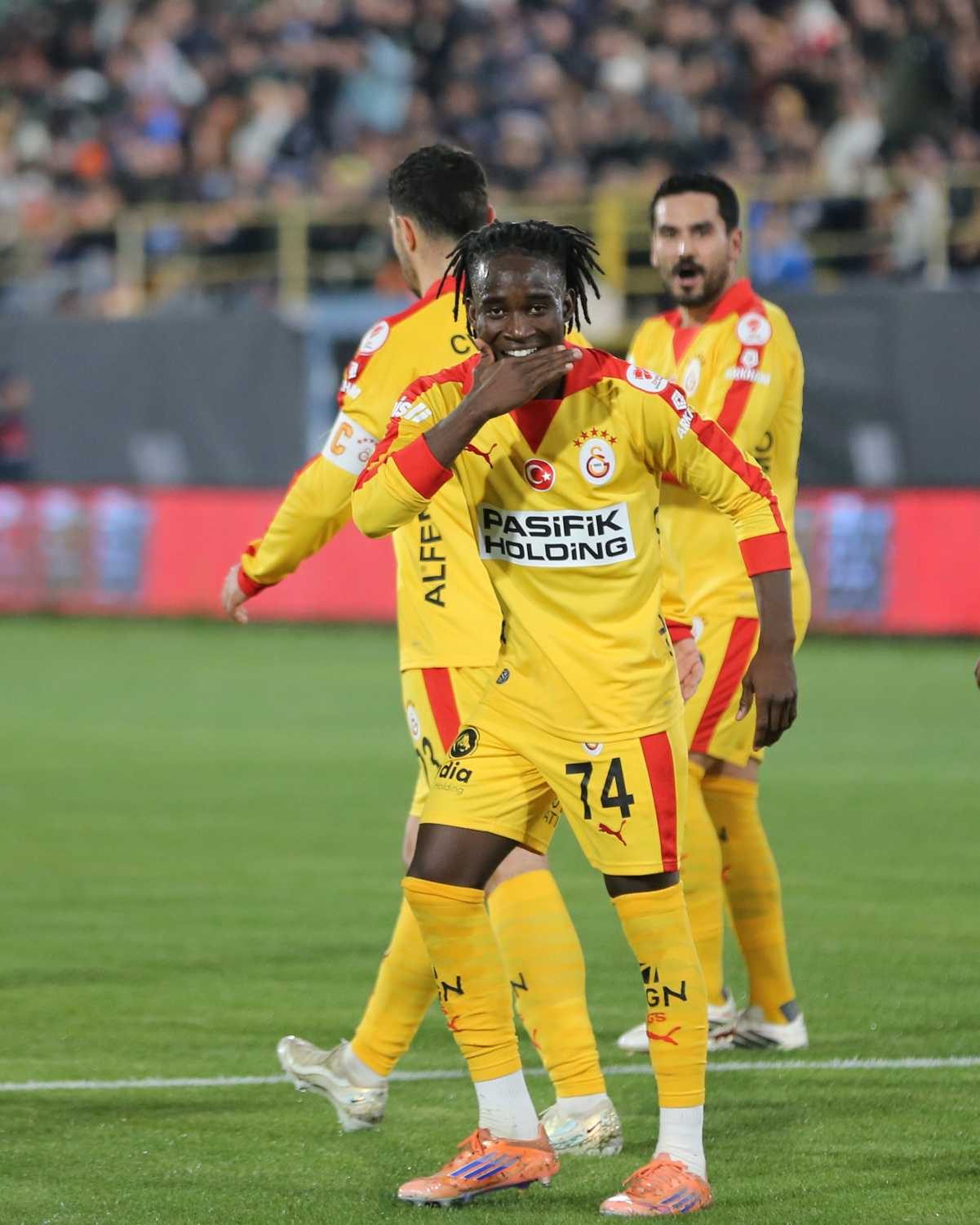Galatasaray yabancı planını belirledi! İşte Okan Buruk'un kadrosu 12 galatasaray yabanci planini belirledi iste okan burukun kadrosu 10 1AQZGZZd