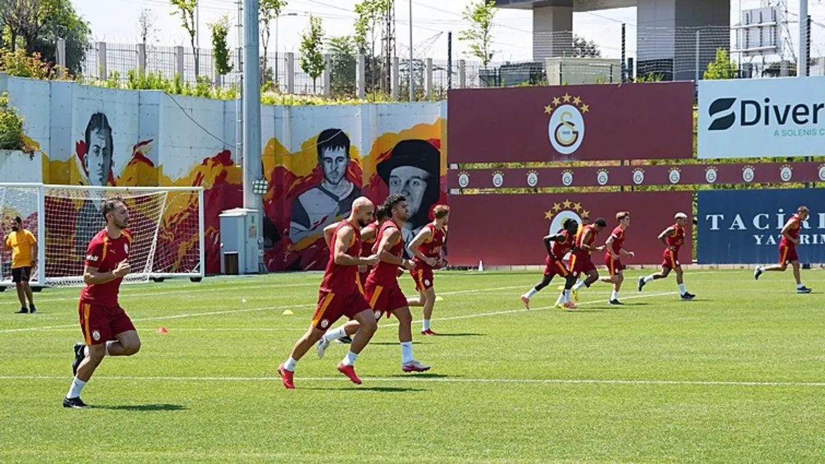 galatasaray yeni donem hazirliklarina devam etti BqCFiPYy