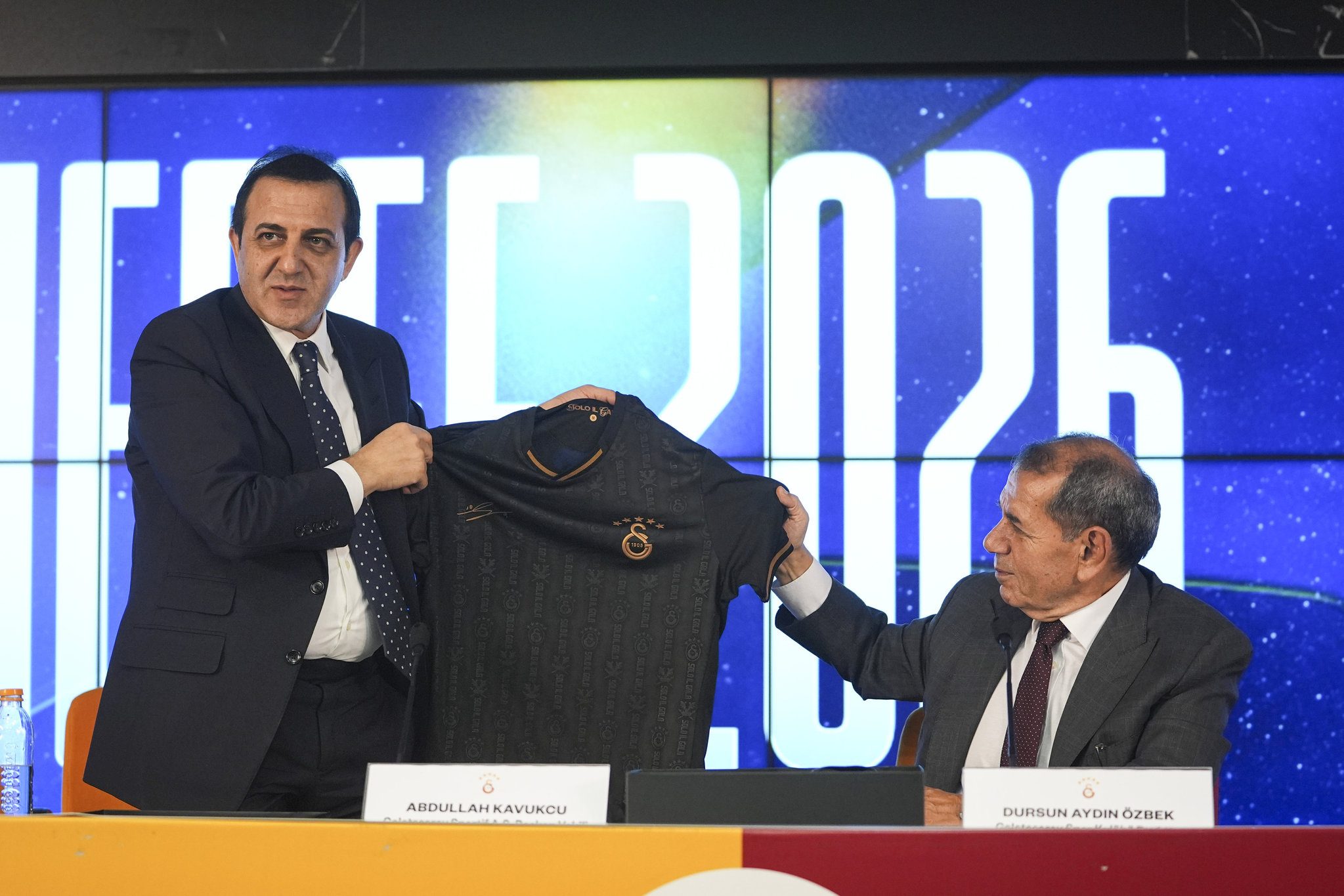 Galatasaray yıldız ismin transferi için el sıkıştı! Maaşını bile duyurdular 9 galatasaray yildiz ismin transferi icin el sikisti maasini bile duyurdular 7