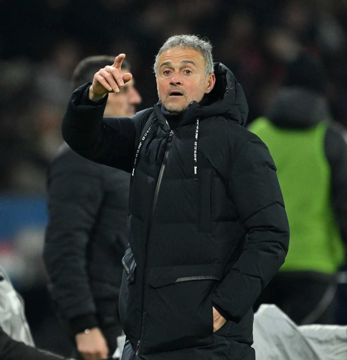 galatasaraya 21lik 10 numara psgnin kapisindan donmustu 5 fHBOlIYA